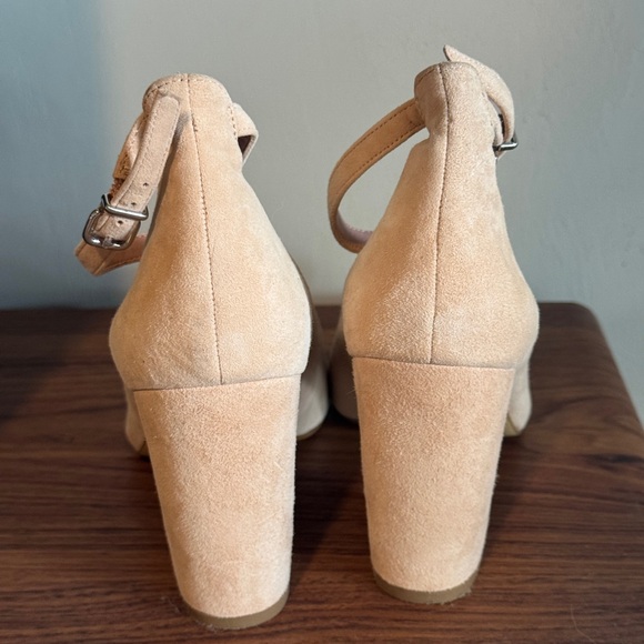 Saks Fifth Avenue pink suede heels - Picture 3 of 5